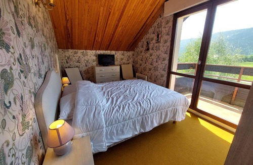 Autrans Apartment | Beautiful duplex for 6, slopeside with parking