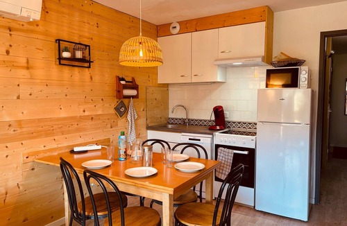 Autrans Apartment | Renovated 3-star apartment, balcony, ski nearby