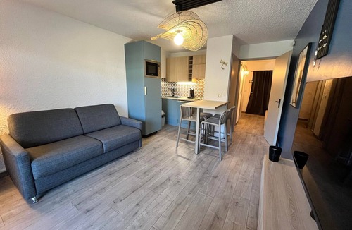 Autrans Apartment | Renovated Studio with Balcony, Private Parking, Close to Slopes - 4 Pers