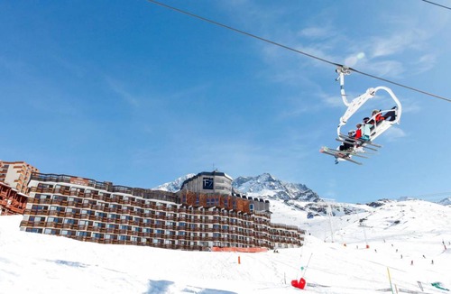 Val-Thorens Apartment | Wifi, ski-in/ski-out & foot of the slopes, tv, ski locker, 25m², Val Thorens