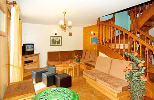 Praranger Ski Chalet | 210 m² Chalet ∙ 6 bedrooms ∙ 15 guests