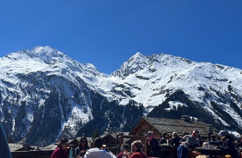 Sainte-Foy-Tarentaise Apartment | Flat located at the foot of the slopes with heated pool, sauna and hammam