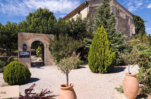 Ollieres Cottage | FRÊNE Vacation Rental – Charming vacation rental for 4–6 people with a pool, in the heart of the Provençal vineyards