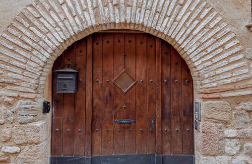 Alquezar Apartment | Fuendebaños Apartments