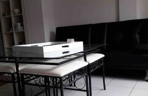 Le Port Apartment | Fully-equipped T2 apartment in Port de Canet-en-Roussillon, ground floor, near beach.