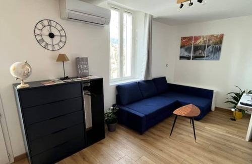 Meyreuil Apartment | Fully equipped and renovated 2* studio apartment