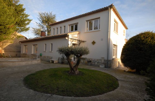 Castelnaudary Apartment | Fully self-contained apartment near the Canal du Midi and downtown