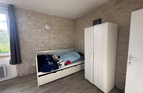 Biaudos Apartment | Furnished studio - Mobility lease