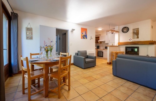 Saint-Rome-de-Dolan House | Gîte 2/4 pers. Comfort at Castel de la Peyre