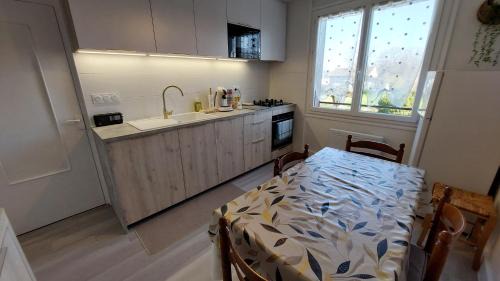 Lacapelle-Viescamp House | Gîte 6 pers jardin clos proche plage et lac Cantal