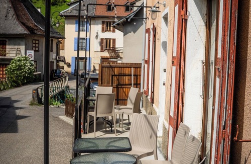 Saint-Pierre-d'Entremont Apartment | Gîte 8 pers Chartreuse: terrace, mountain view, balneo, 3 bedrooms, 2 bathrooms | Le Dauphin