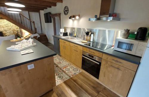 Arpajon-sur-Cere House | Gîte 8 pers avec spa et jardin proximité Aurillac