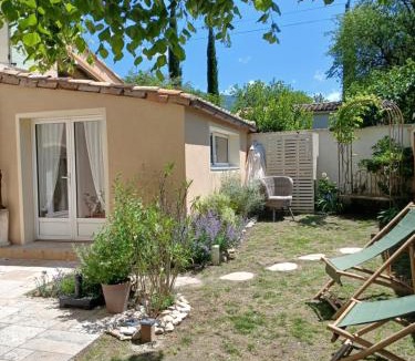 Roche-Saint-Secret Apartment | Gîte Alma Bella- Petite piscine privée chauffée