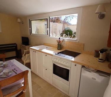 Roche-Saint-Secret Apartment | Gîte Alma Bella- Petite piscine privée chauffée