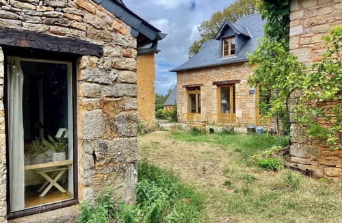 Chartrier-Ferriere House | Gîte Arc-en-Ciel for 1 to 6 people