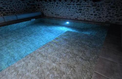 Sainte-Therence House | Gîte au calme avec piscine couverte, Wi-Fi et animaux acceptés - FR-1-489-619