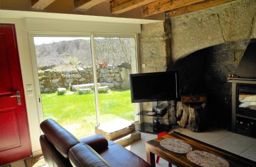 Rieutort-de-Randon House | Gîte au calme pleine nature près d'un ruisseau