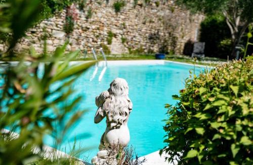 Montboucher-sur-Jabron Apartment | Gîte au château