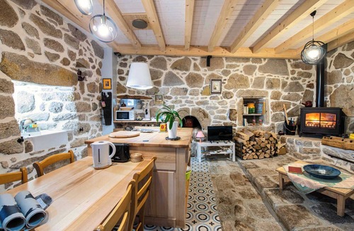 Fraissinet-de-Lozere House | Gîte Castel Cailloux - LE PONT-DE-MONTVERT