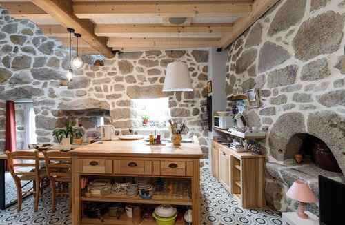 Fraissinet-de-Lozere House | Gîte Castel Cailloux - LE PONT-DE-MONTVERT