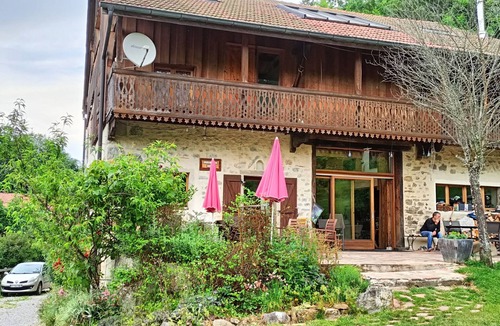 Saint-Andre-de-Boege Apartment | Gîte "chez loan" in a charming house in the Vallée Verte