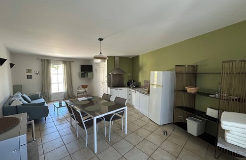 Crillon-le-Brave Cottage | Gîte Couleur Olive