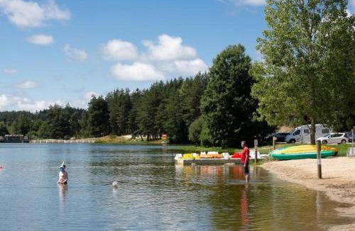 Saint-Alban-sur-Limagnole Hotel | Gîte d'étape et meublés La butte aux oiseaux