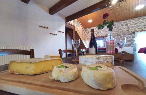 Saint-Romain-Lachalm House | Gîte de charme en campagne, 5-8 pers., cheminée, nature, proche Pilat, activités à proximité - FR-1-582-269