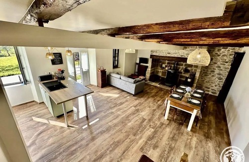 Monceaux-sur-Dordogne Villa | Gîte de France Chez le bassot 3 ears - Gite de France 6 people