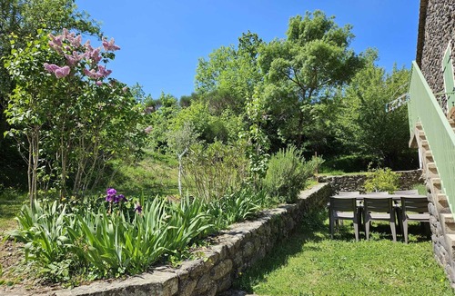 Saint-Vincent-de-Barres House | Gîte de la Fruitière: Swimming pool and Ardèche charm