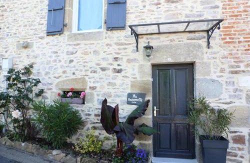 Aubazine Apartment | Gîte de France La maisonnette 3 épis - Gîte de France 4 personnes MAE-6604