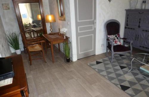 Aubazine Apartment | Gîte de France La maisonnette 3 épis - Gîte de France 4 personnes MAE-6604