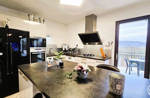 Meyssac Villa | Gîte de France (sleeps 6)