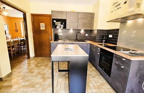 Liginiac Villa | Gîte de France (sleeps 12)