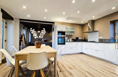 Vegennes Villa | Gîte de France (sleeps 6)