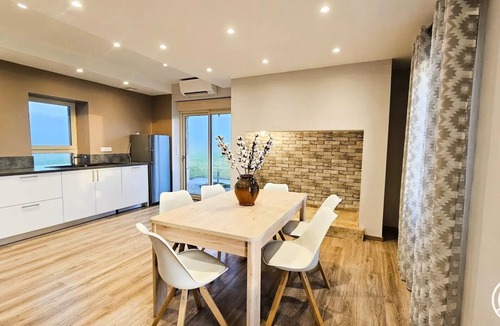 Vegennes Villa | Gîte de France (sleeps 6)