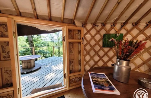 Rosiers (chasteaux) Villa | Gîte de France The joulebois yurt - Gite de France 2 people