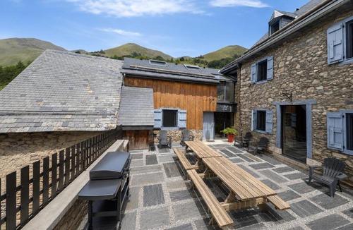 Jurvielle House | Gîte de groupe Arza Mendi