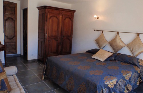 Millau Bed & Breakfast | Gîte de Jassenove
