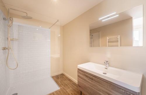 Grignan House | Gîte de l'Olivier - Piscine et Jacuzzi