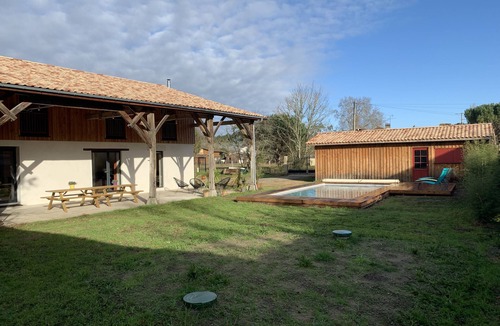 Salles House | Gîte de la Bleauaude, Classé 3 Avec Piscine à 20 Minutes du Bassin D'arcachon