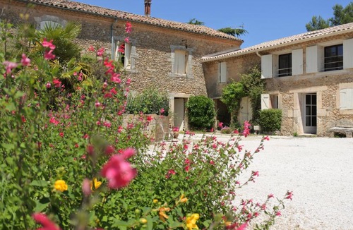 Sussargues Apartment | Gîte du Domaine Saint Jean De L'arbousier