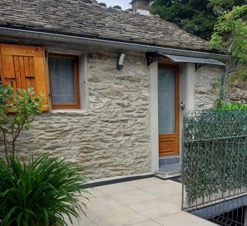 Saint-Privat-de-Vallongue House | Gîte en Cévennes 40 m2 - Tout confort, Climatisé et Vue sur la Vallée