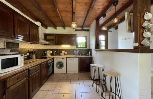 Saint-Etienne-de-Baigorry House | Gîte Irrintzina