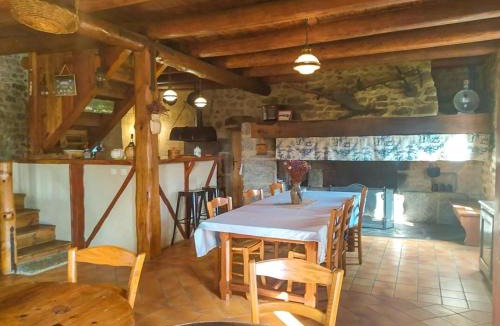 Saint-Symphorien House | Gîte la fontaine 10/12 personnes