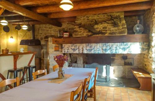 Saint-Symphorien House | Gîte la fontaine 10/12 personnes