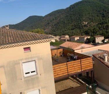 Les Ollieres-sur-Eyrieux Apartment | Gîte La Dolce Vita