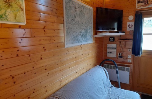 Saint-Flour Ski Chalet | Gîte La K-Bane* 500 m from Gîtes Bon Air