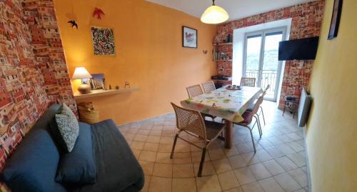 Saint-Rome-de-Tarn House | Gîte la maisonnette avec belle vue à St Rome de Tarn
