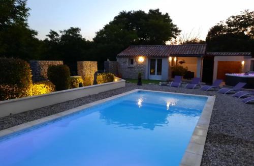 Lussas House | Gîte le cosy, Piscine et SPA en Ardèche, Adults only
